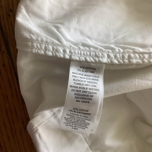 Vineyard Vines White Shorts SZ 10 Like new without tags - Picture 7 of 10